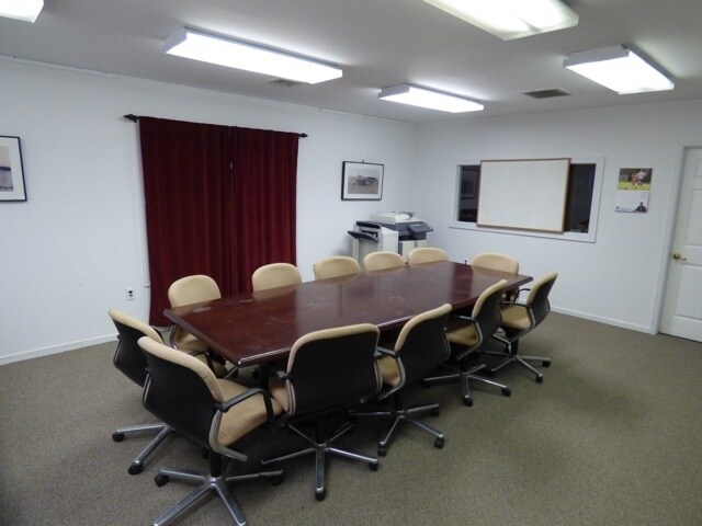 More Photos Of 1967 Lincoln Hwy, Edison Office For Sale