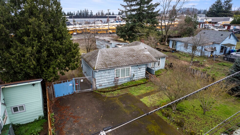 More Photos Of 6350 NE 66th Ave, Portland Flex For Sale