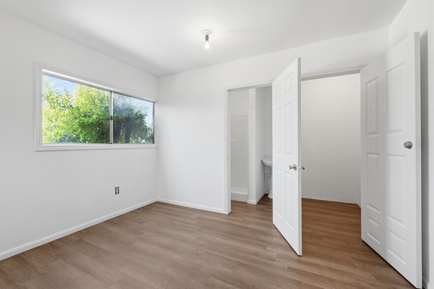 More Photos Of 932 E 23rd St, Long Beach Multifamily For Sale