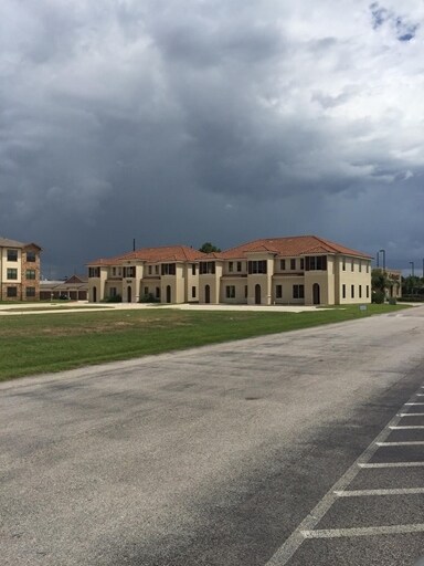 More Photos Of 524 Westgreen Blvd, Katy Medical For Lease