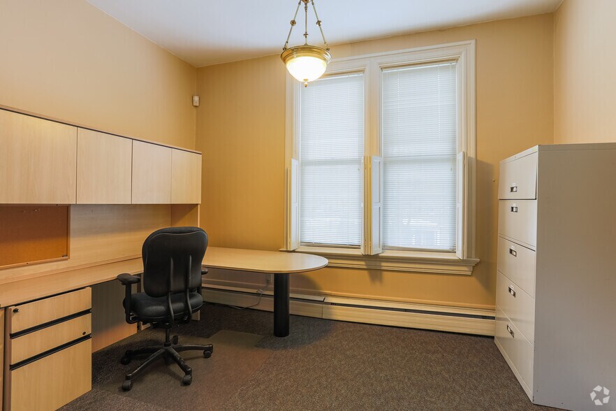 More Photos Of 510 Washington Ave, Carnegie Coworking Space