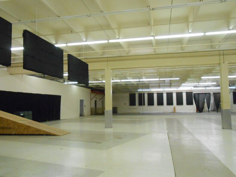 More Photos Of 1000 W US Highway 77, San Benito Unknown For Lease