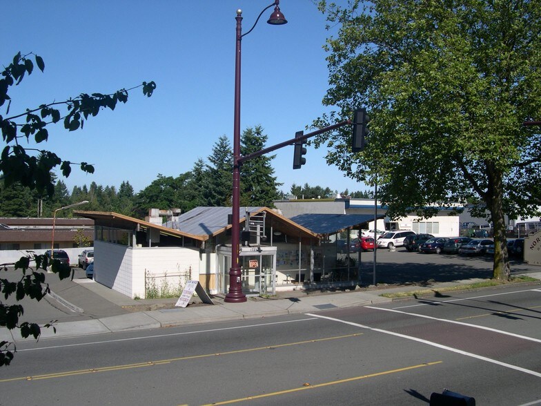 More Photos Of 17211 15th Ave NE, Shoreline Freestanding For Sale