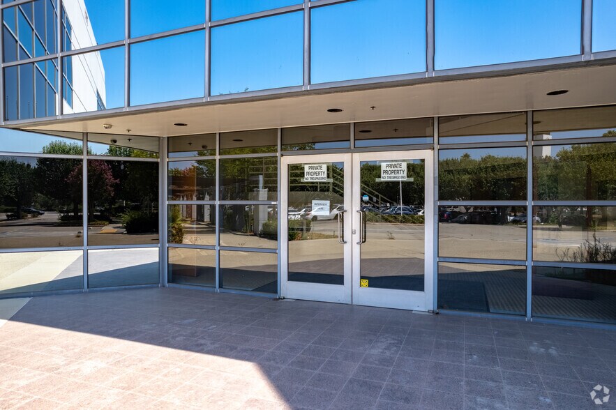 More Photos Of 761 Corporate Center Dr, Pomona Office For Sale