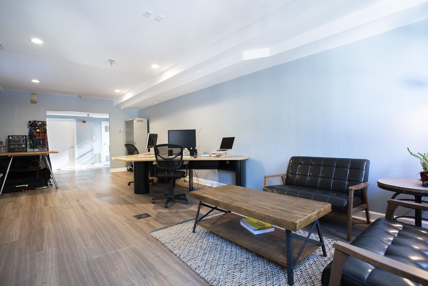 More Photos Of 106 South St, Annapolis Loft Creative Space For Lease