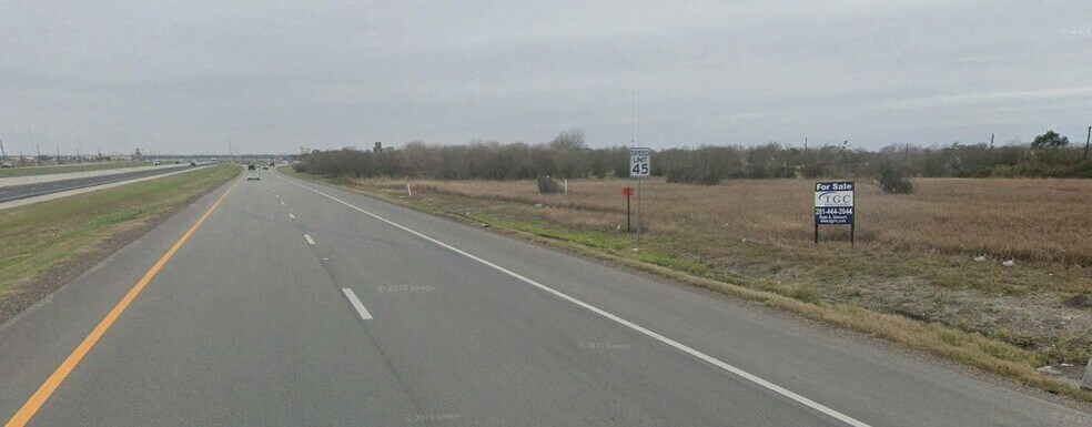More Photos Of 4398 US 59 Highway St, Victoria Land For Sale