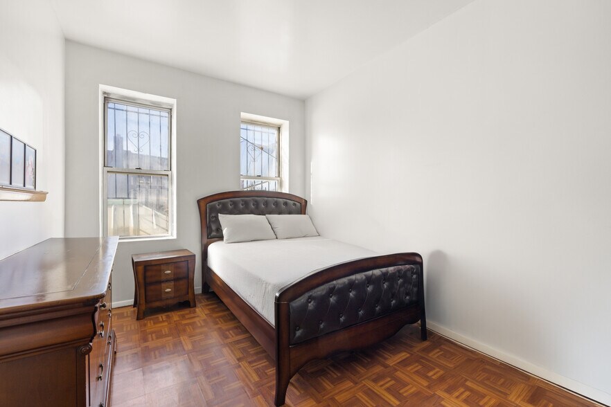 More Photos Of 566 Grandview Ave, Ridgewood Apartments For Sale