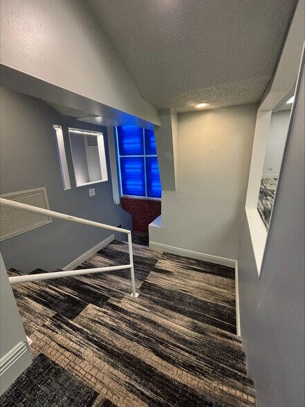 More Photos Of 1025 S Dixie Hwy, Delray Beach Light Manufacturing For Lease