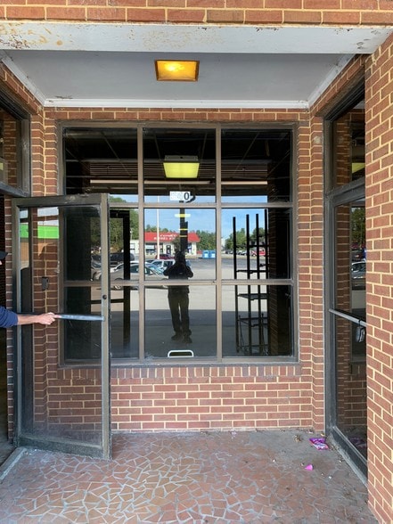 More Photos Of 538 N Main St, Emporia Unknown For Lease