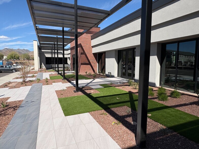 More Photos Of 20700 W Thomas Rd, Buckeye Medical For Lease