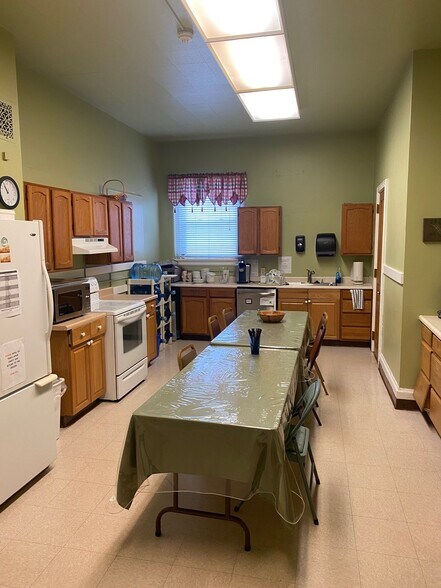 More Photos Of 121 N Fitzhugh St, Rochester Religious Facility For Lease