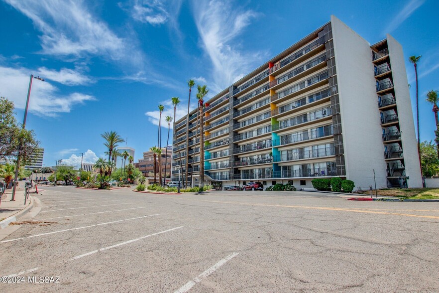 Primary Photo Of 425 W Paseo Redondo, Tucson Apartments For Lease