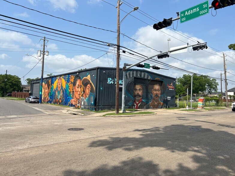 More Photos Of 5101 Canal St, Houston Flex For Lease