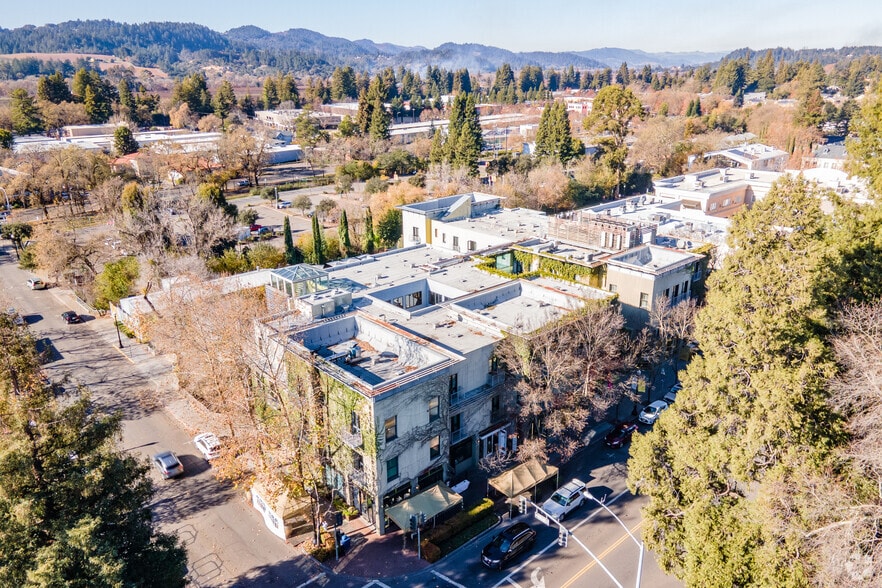 More Photos Of 311 Healdsburg Ave, Healdsburg Hotel For Lease