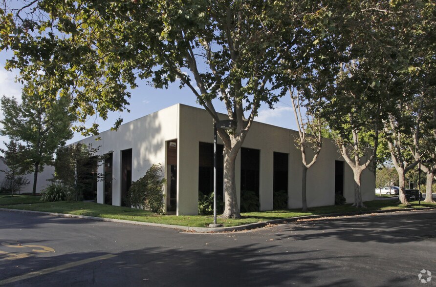 More Photos Of 3350 Scott Blvd, Santa Clara Research And Development For Lease