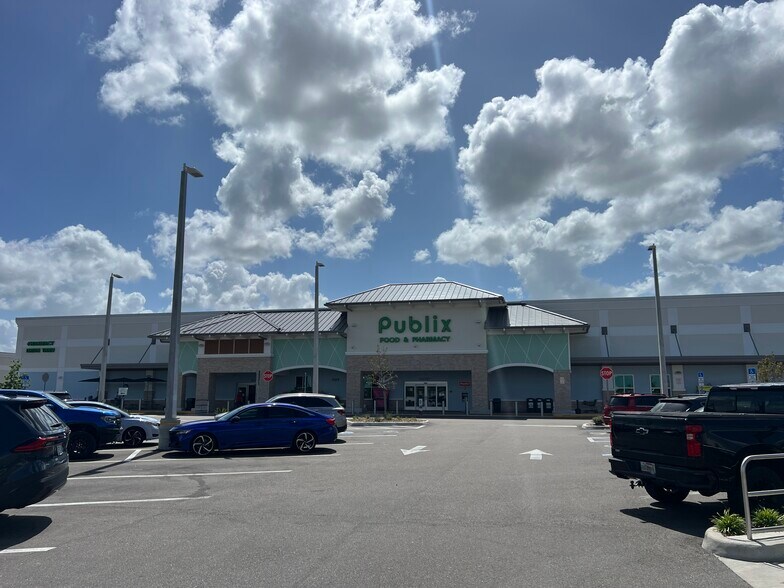 More Photos Of 13135 Kings Lake Dr, Gibsonton Medical For Lease