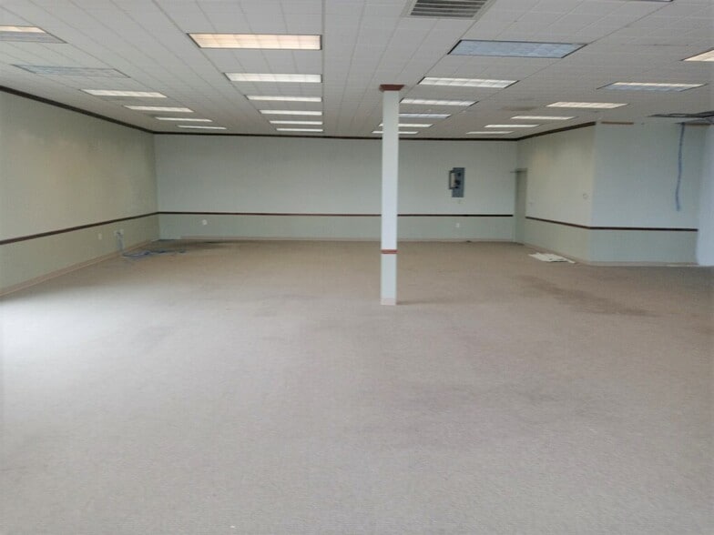 More Photos Of 15349 Brandy Rd, Culpeper Storefront Retail Office For Lease