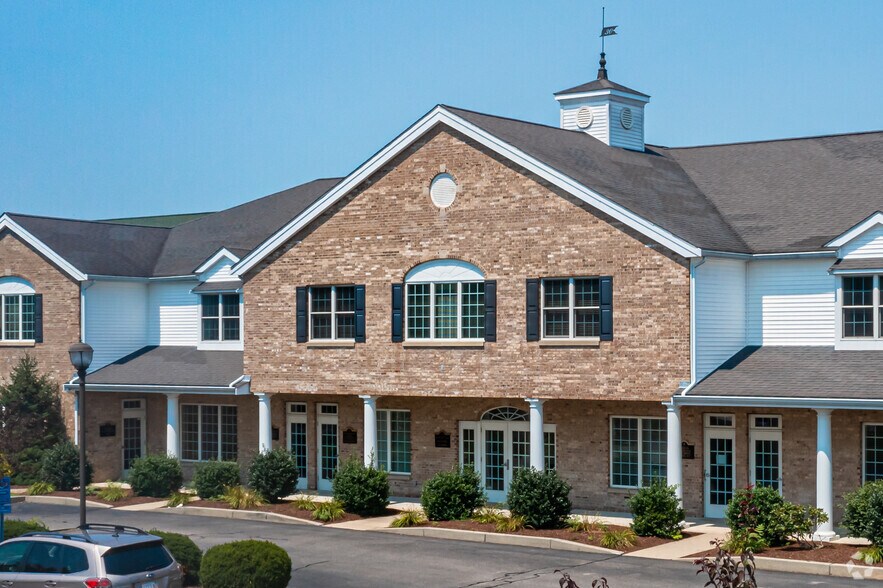 More Photos Of 30 Man Mar Dr, Plainville Office For Lease