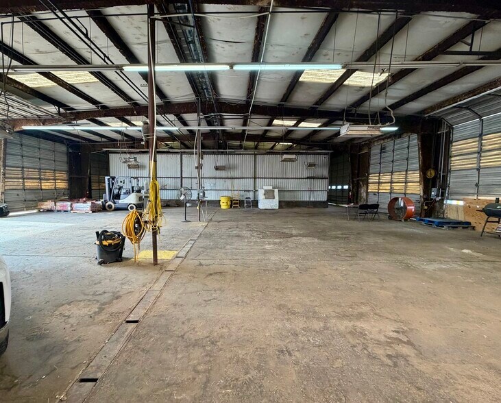 More Photos Of 2601 E Hwy 80, Abilene Office For Sale