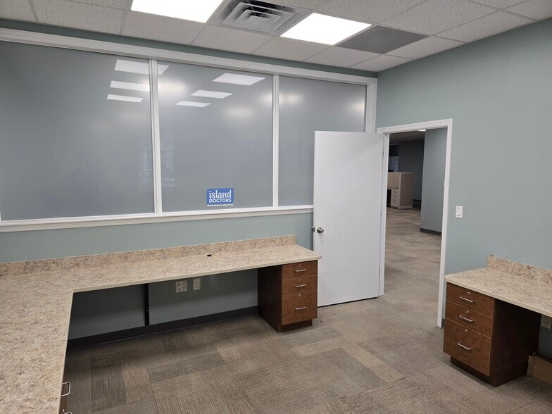 More Photos Of 101 Whitehall Dr, Saint Augustine Medical For Lease