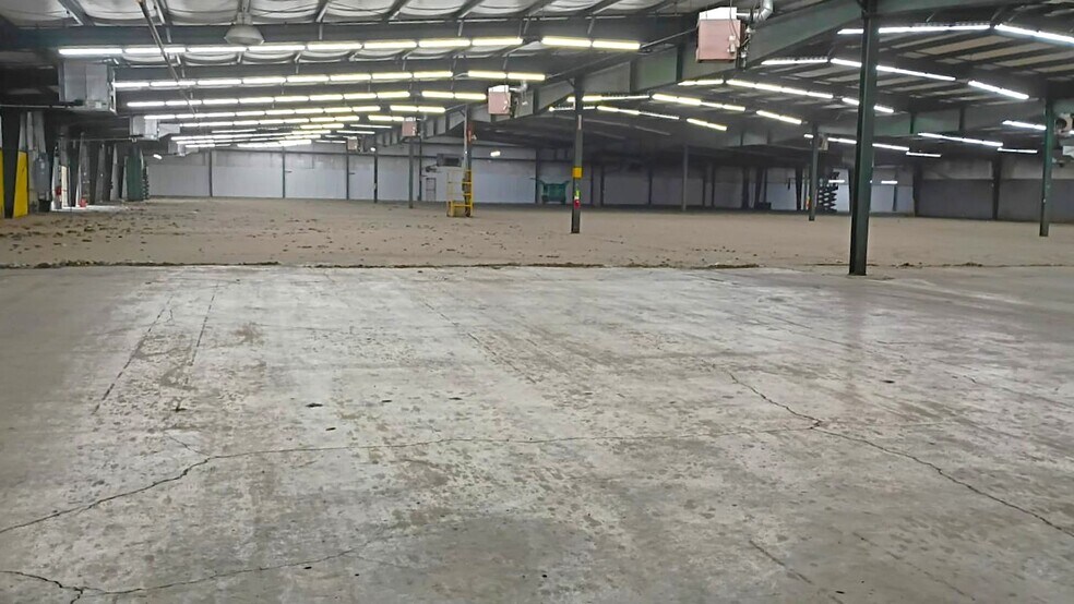 More Photos Of 61312 Highway 278 E, Amory Distribution For Lease