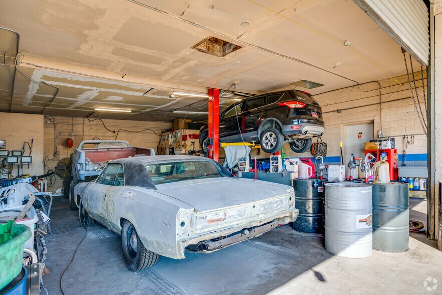 More Photos Of 1502 W Hatcher Rd, Phoenix Service For Sale
