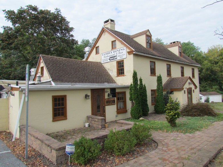 More Photos Of 824 E Benjamin Franklin Hwy, Douglassville Freestanding For Sale