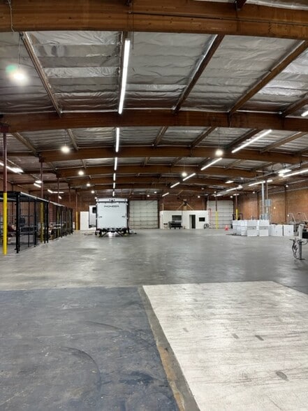 More Photos Of 9330 Corbin Ave, Northridge Warehouse For Lease