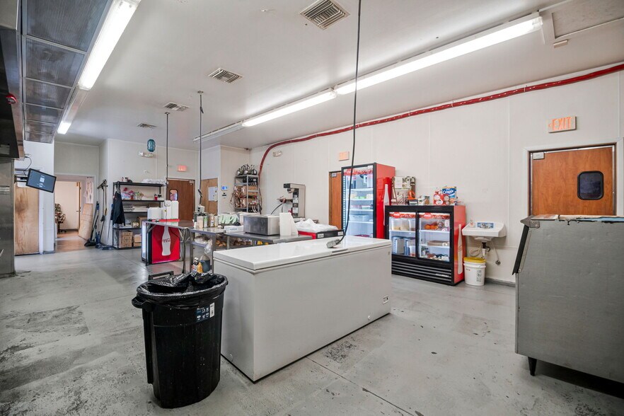 More Photos Of 2579 Douglas Ave, Brewton Restaurant For Sale