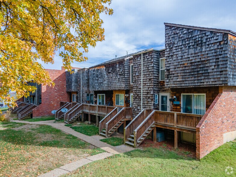 More Photos Of 11337 Calico Dr, Kansas City Apartments For Sale