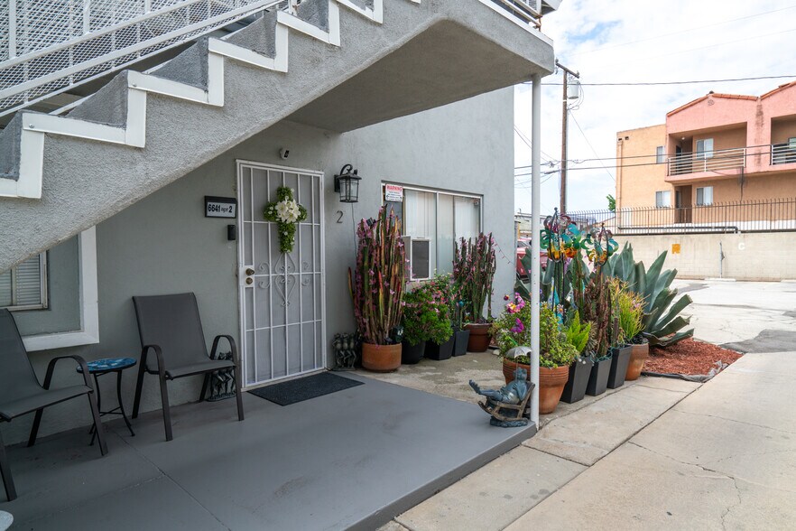 More Photos Of 6641 Hammond Ave, Long Beach Apartments For Sale