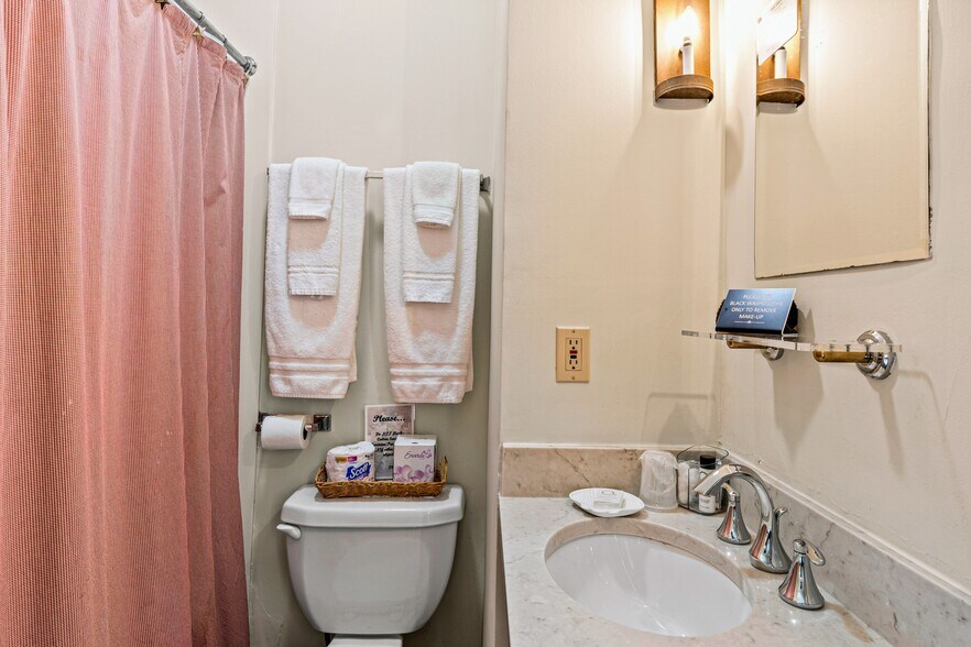 More Photos Of 803 S Main St, Winston-Salem Hospitality For Sale