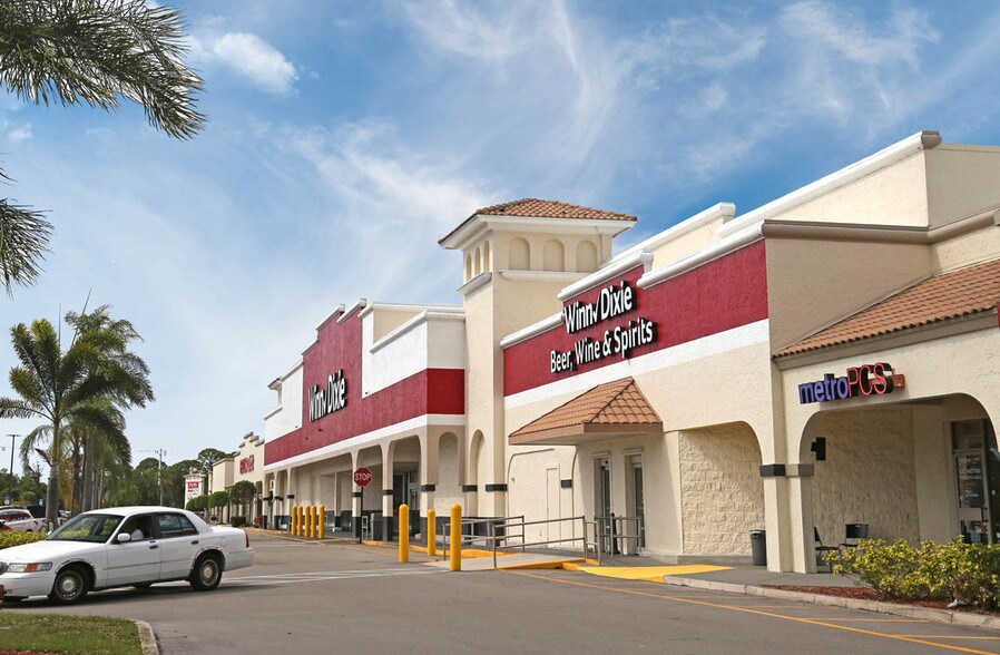 More Photos Of 4802-4908 N Kings Hwy, Fort Pierce General Retail For Lease