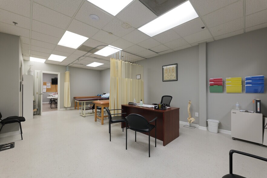 More Photos Of 305 Expressway 83, Mission Medical For Sale
