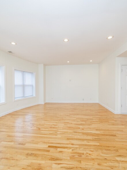 More Photos Of 1439 E 66th Pl, Chicago Apartments For Sale