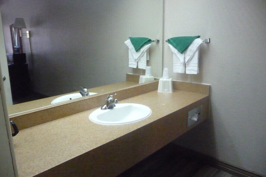 More Photos Of 3460 E Fry Blvd, Sierra Vista Hotel For Sale