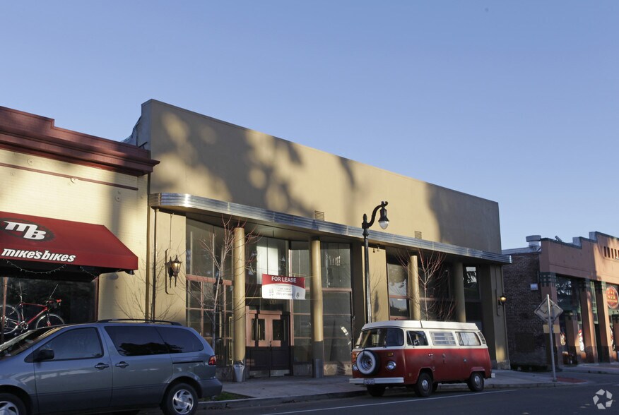 More Photos Of 260 N Petaluma Blvd, Petaluma Storefront Retail Office For Lease