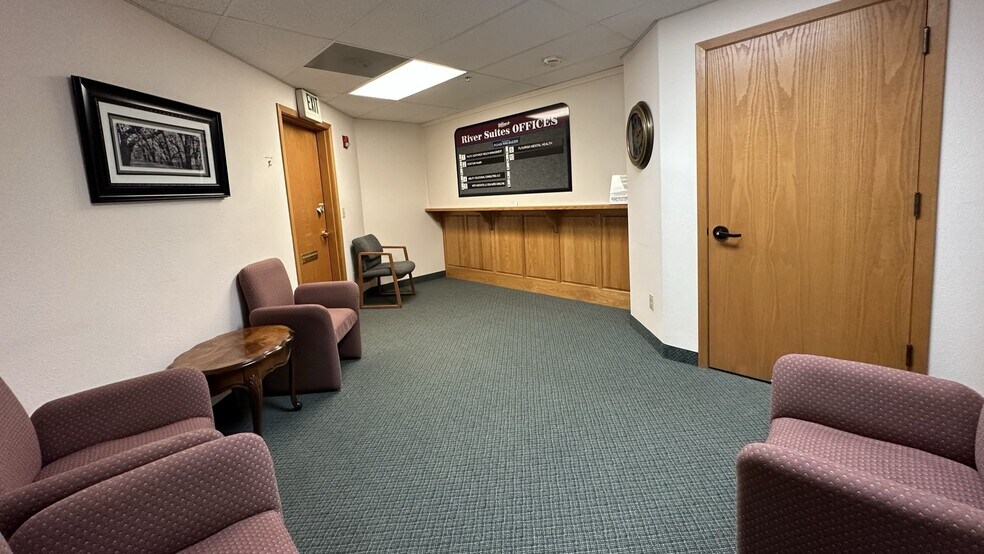 More Photos Of 1801 1st Ave, Longview Medical For Sale