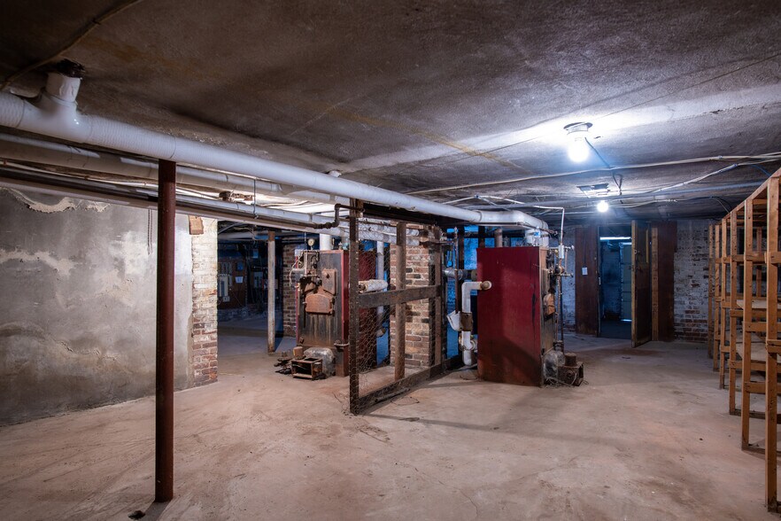 More Photos Of 69 Winter St, Springfield Apartments For Sale