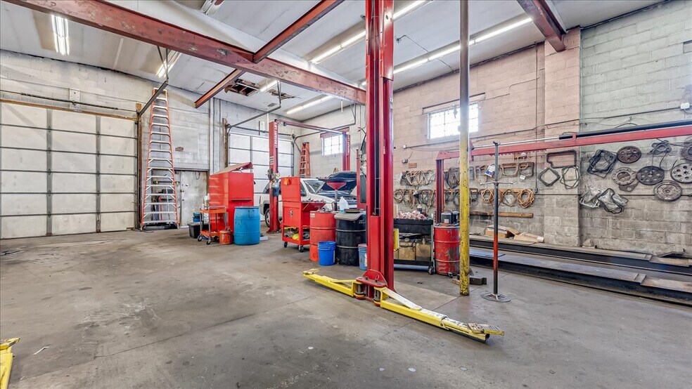 More Photos Of 2115 Union Blvd, Allentown Auto Repair For Sale