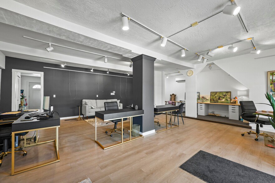 More Photos Of 402 Park St, Housatonic Office For Lease