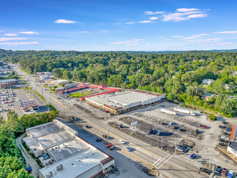 More Photos Of 3600-3800 Ringgold Rd, Chattanooga Unknown For Lease