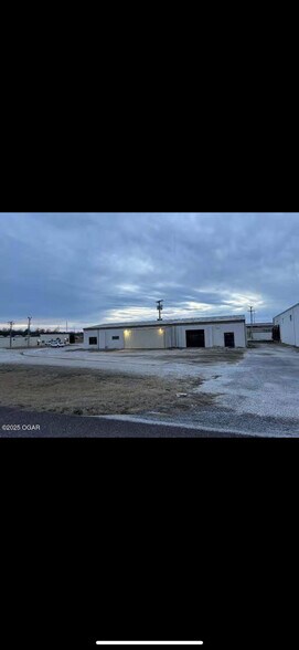 More Photos Of 108 Dairy st, Monett Office For Sale