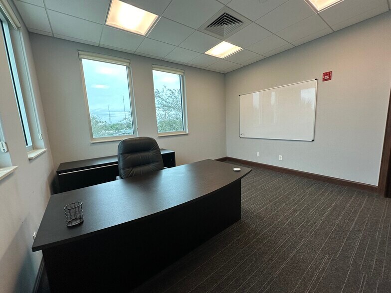 More Photos Of 8230 210th St S, Boca Raton Coworking Space