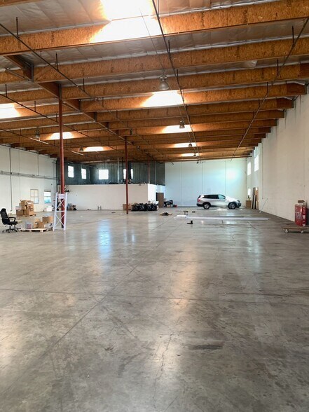More Photos Of 12723 Schabarum Ave, Irwindale Warehouse For Lease