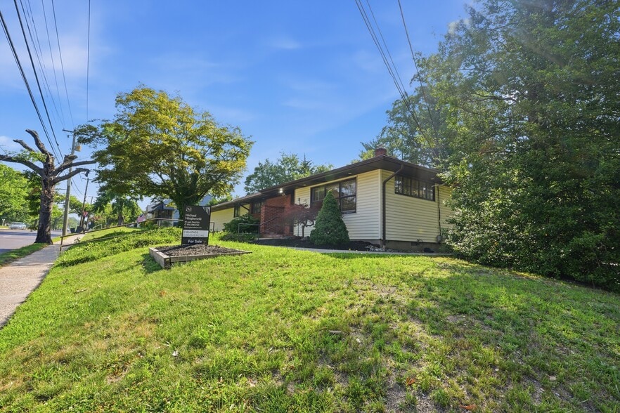 More Photos Of 222 Gibbsboro Rd, Clementon Office For Sale