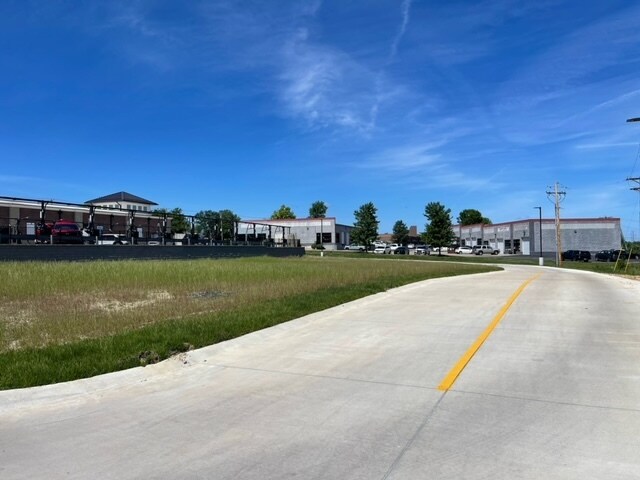 Primary Photo Of 4001 S Old Highway 94, Saint Peters Office For Sale