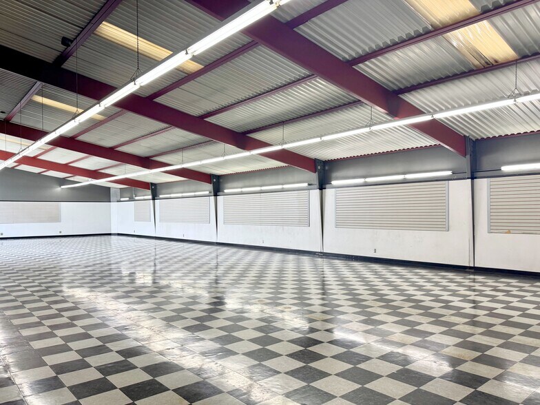 More Photos Of 735 Gilman St, Berkeley Showroom For Sale