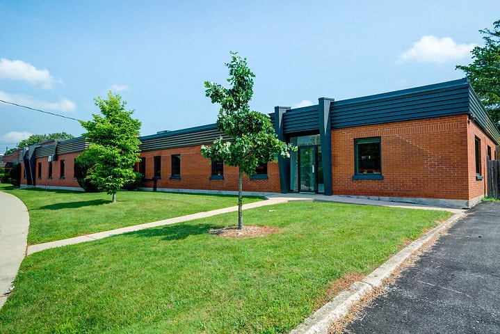 Primary Photo Of 340 Saskatoon St, London Showroom For Lease