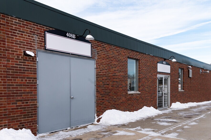 More Photos Of 404-412 7th St NE, Buffalo Freestanding For Lease